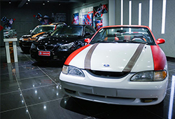 高端車(chē)實(shí)訓(xùn)區(qū)