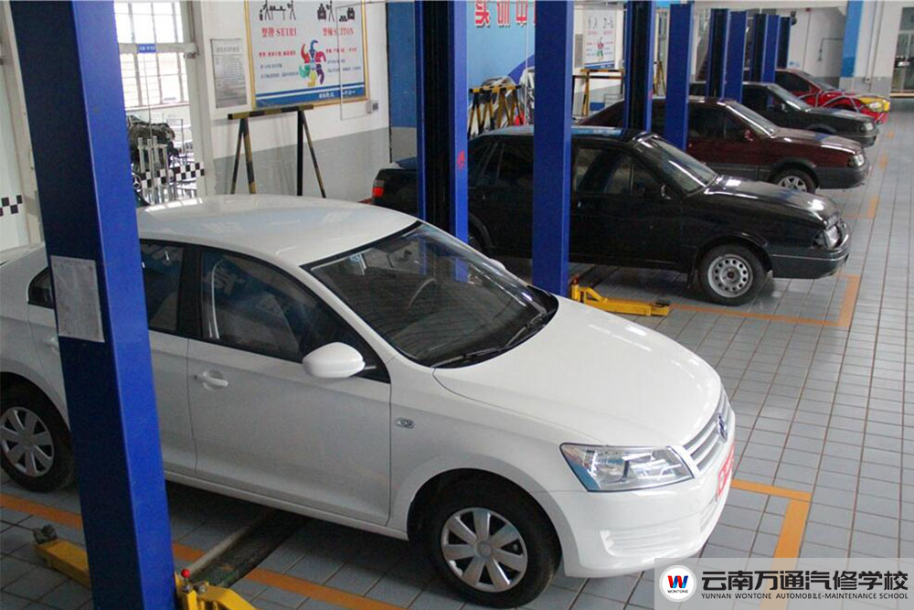 全新實(shí)訓(xùn)用車(chē)