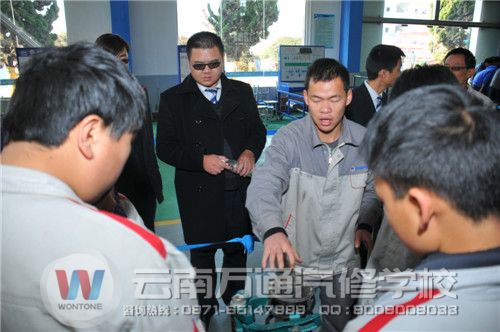 萬通學子好就業 經常會有大企業來校參觀進行校企合作.jpg