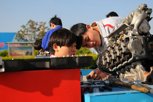 發動機拆裝.jpg