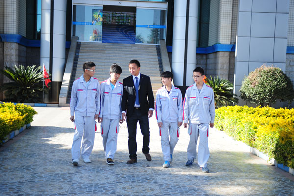 云南萬通花園式學校.jpg