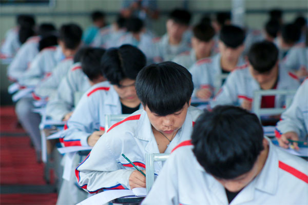 高考后學什么技術有前途？.jpg