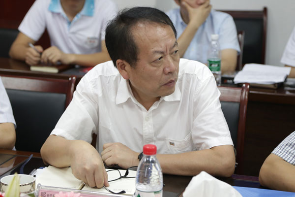 新華教育集團汽修事業部副總經理何揚.jpg