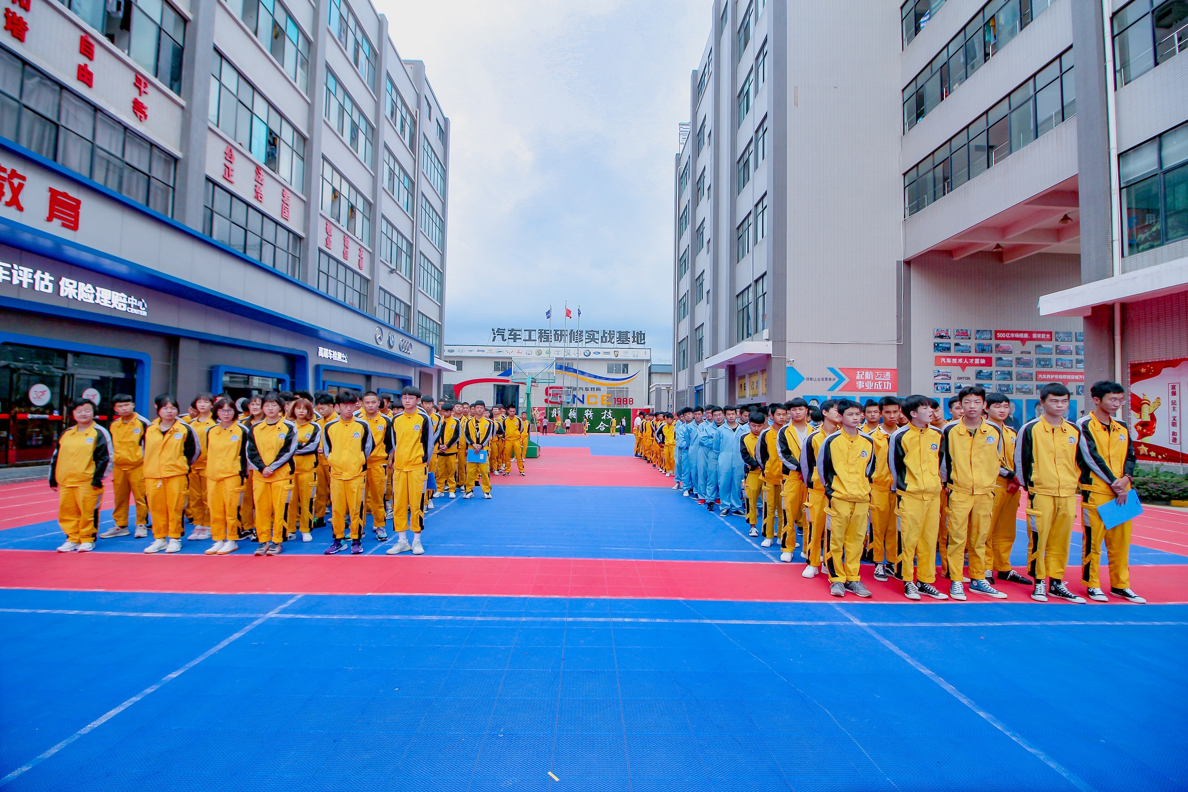 不僅學(xué)習(xí),更管品行:云南萬通的＂三教三訓(xùn)＂育人體系如何煉成